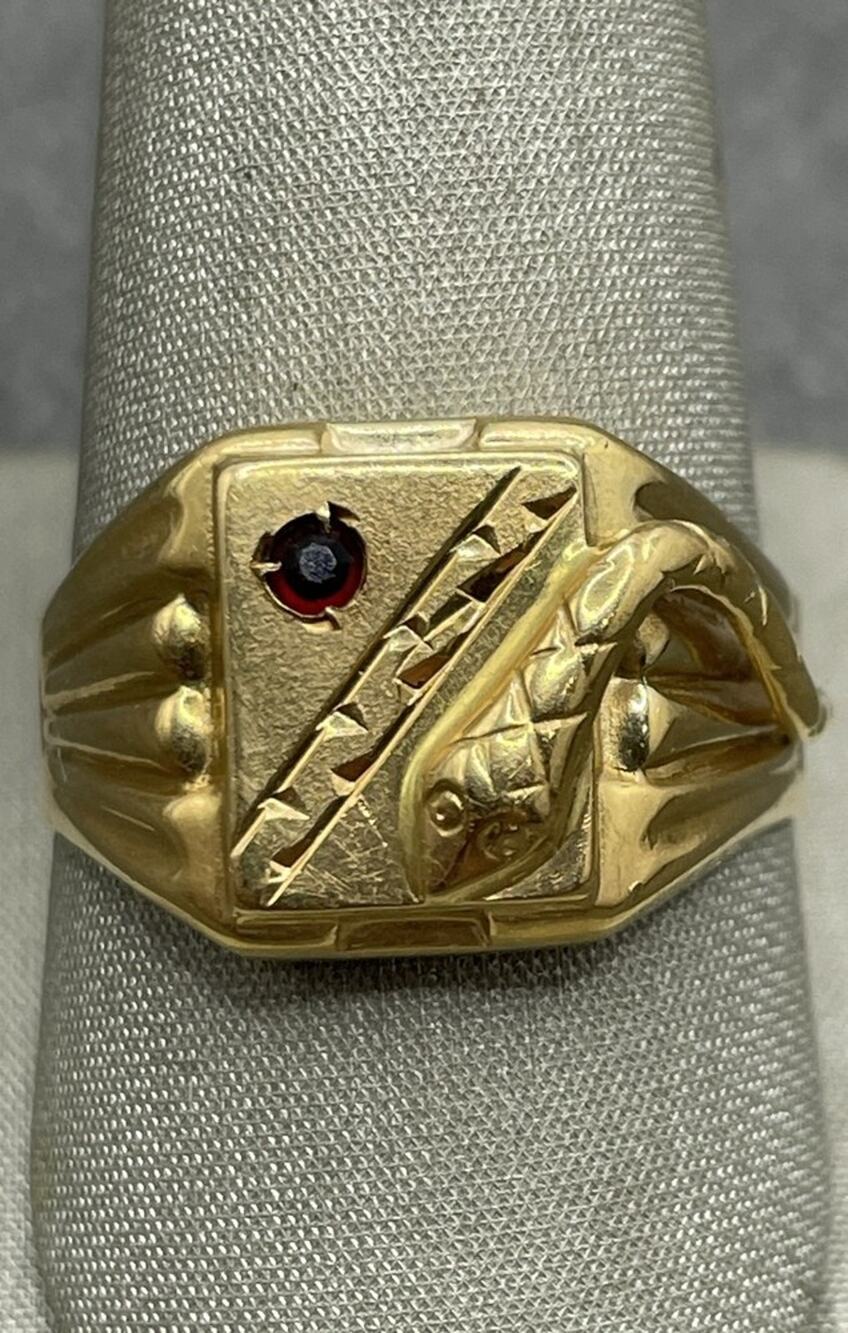 18K Yellow Gold Square Top Snake Ring W/ Red Stone (26552)